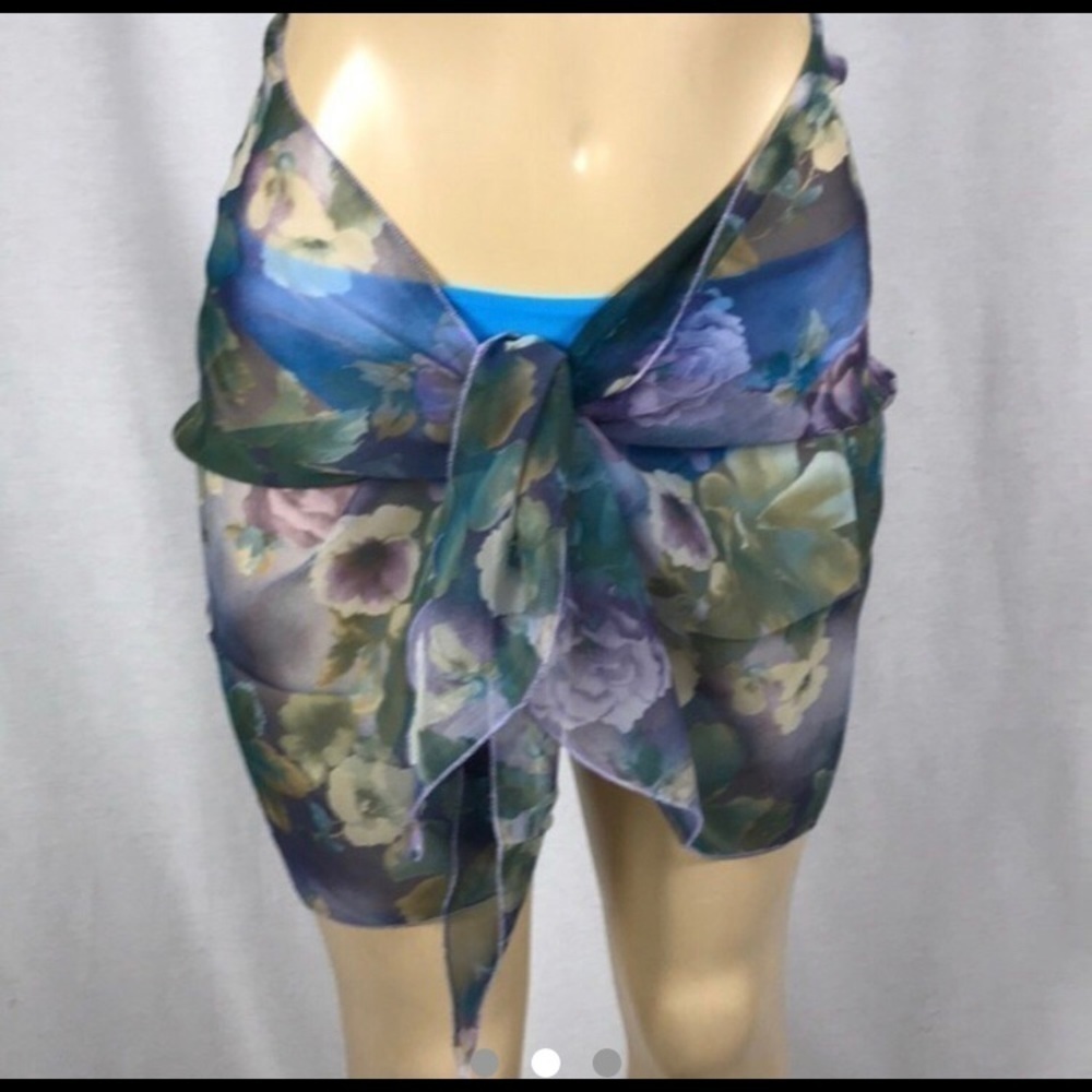 Zuliana Floral Print Sarong Skirt/Cover Up. 
Made in USA New With Tags